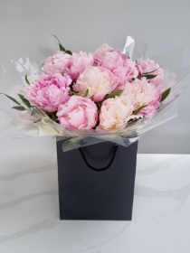 Pretty Peony Handtied